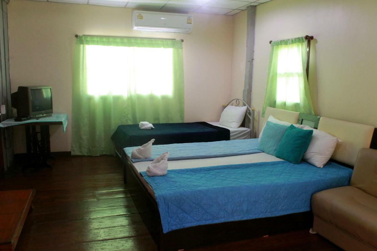 Ban Khun Rin Homestay Amphawa Exterior photo